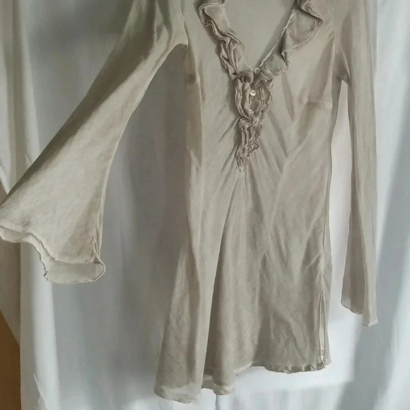Soft goth ruffle collar ivory silk blend blouse - Picture 6 of 6
